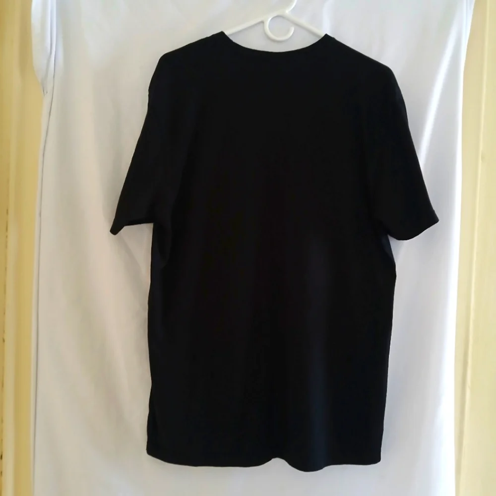 Guns and Roses Unisex Graphic T Shirt - Picture 2 of 3